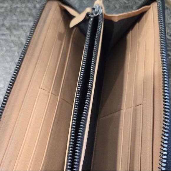 🐢 Rag and Bone Zip Around Wallet Excellent Condition - Picture 11 of 16